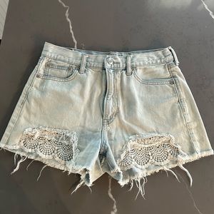 American Eagle Jean shorts, light washed, lace pockets in the front, siz…